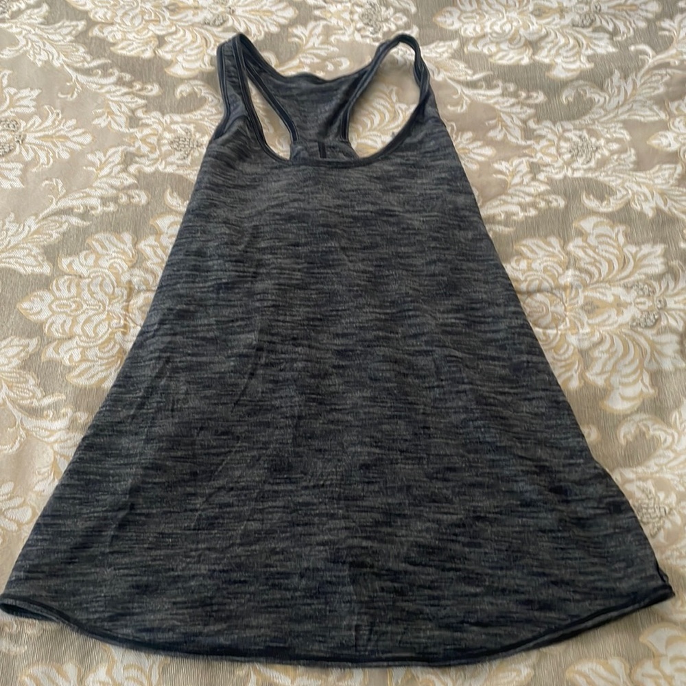 Lululemon tank top- size 6